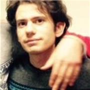 Docente di storia impartisce lezione a studenti DSA